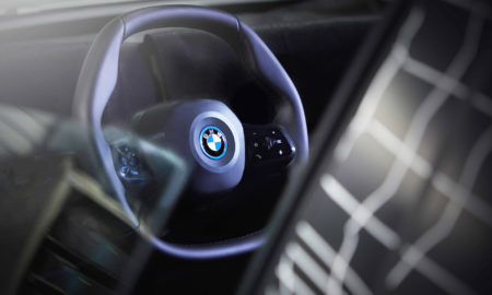 فرمان چند ضلعی 2021 BMW iNEXT