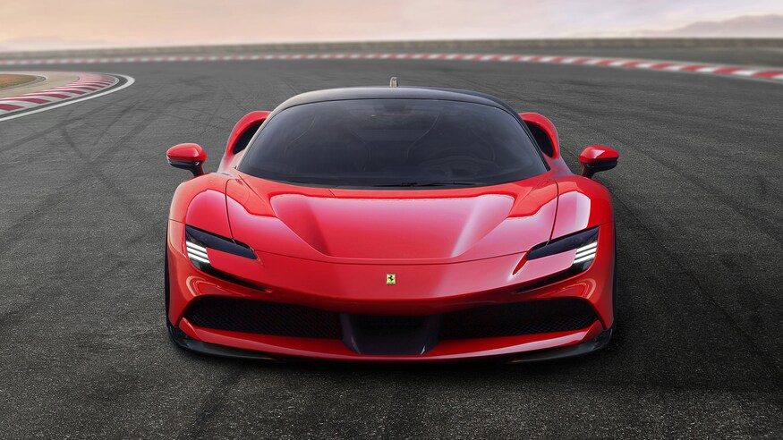 10 خودروی خارق‌العاده‌ که ما را به آینده‌ امیدوار می‌کند Ferrari SF90 Stradale 05